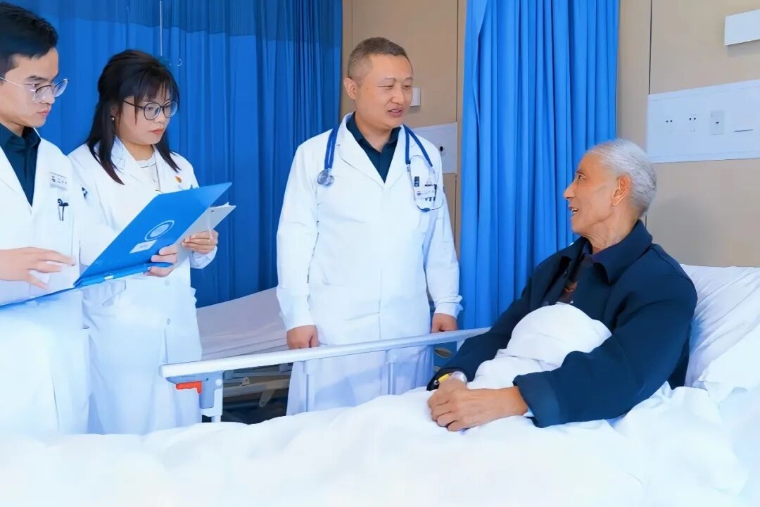【尊龙凯时追光者】付磊：以仁心妙手 书写二十余载医者担当